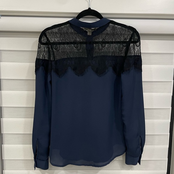LC Lauren Conrad Navy Blouse with Lace, size XS - Picture 5 of 7